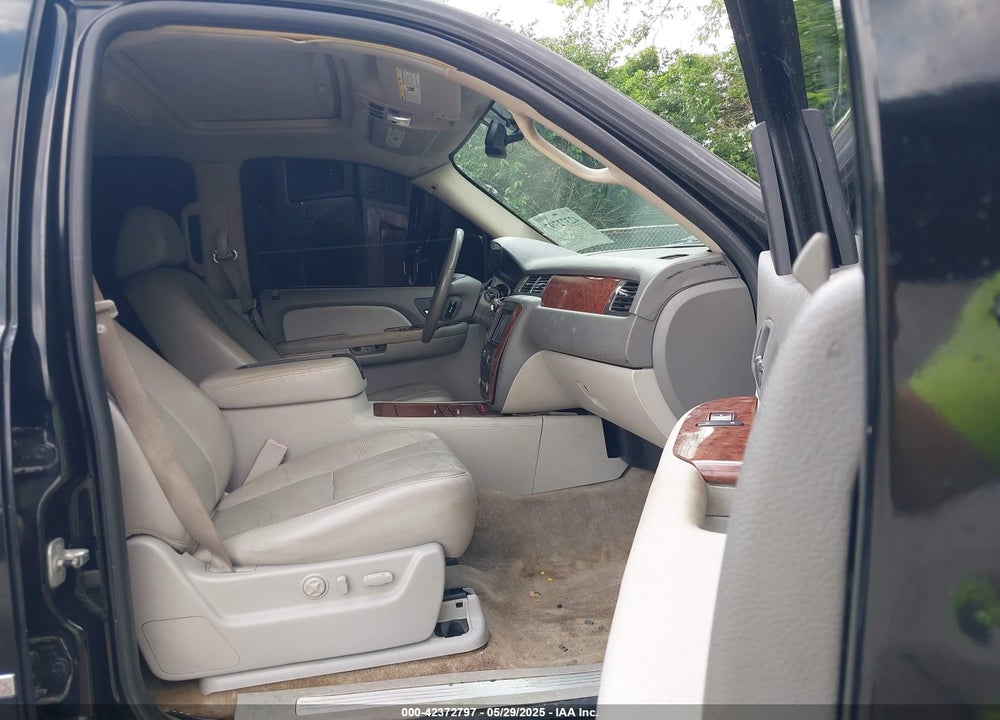 2007 CHEVROLET TAHOE LTZ VIN: 1GNFK13067R331734