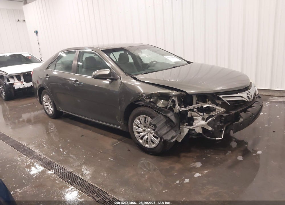 2014 TOYOTA CAMRY LE VIN: 4T1BF1FK8EU749498