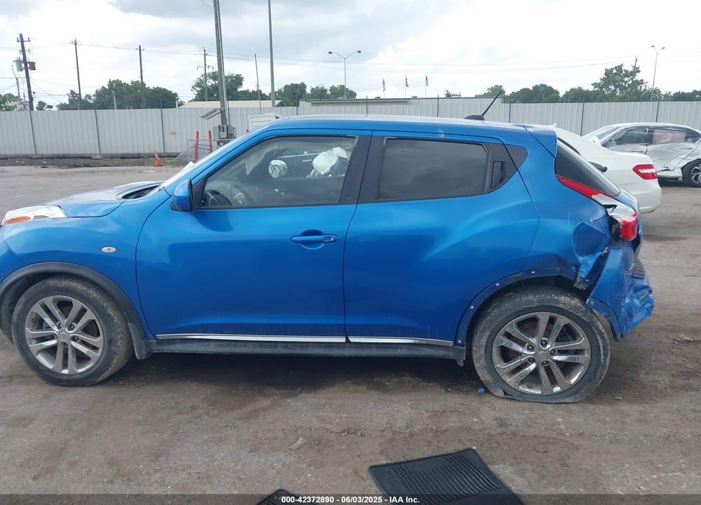 2011 NISSAN JUKE VIN: JN8AF5MV4BT007268
