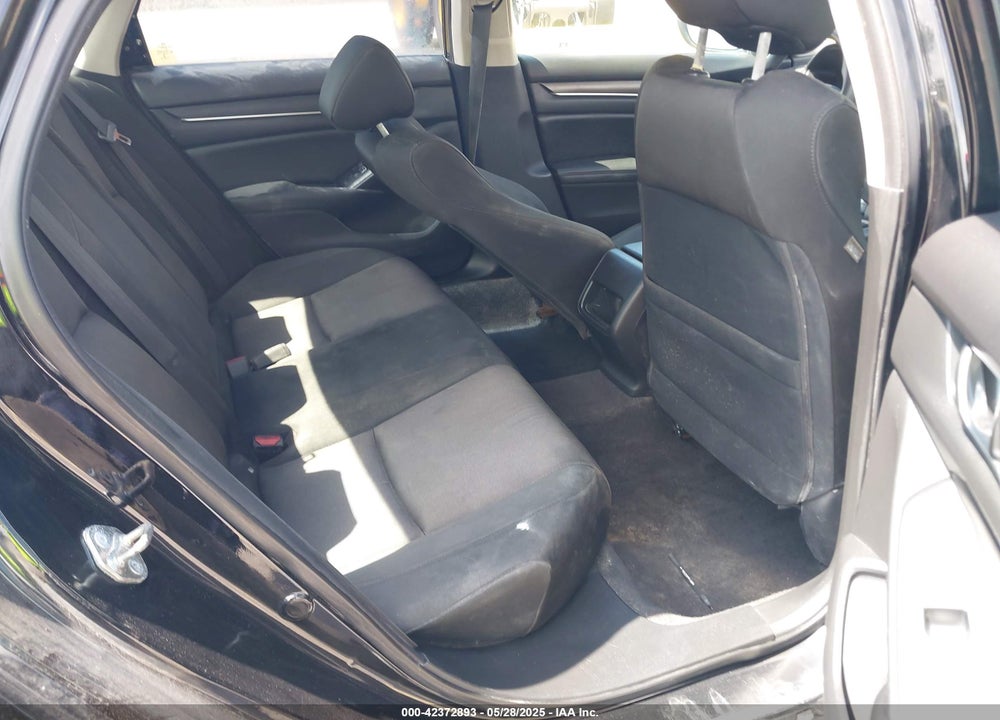 2019 HONDA ACCORD VIN: 1HGCV1F15KA009635