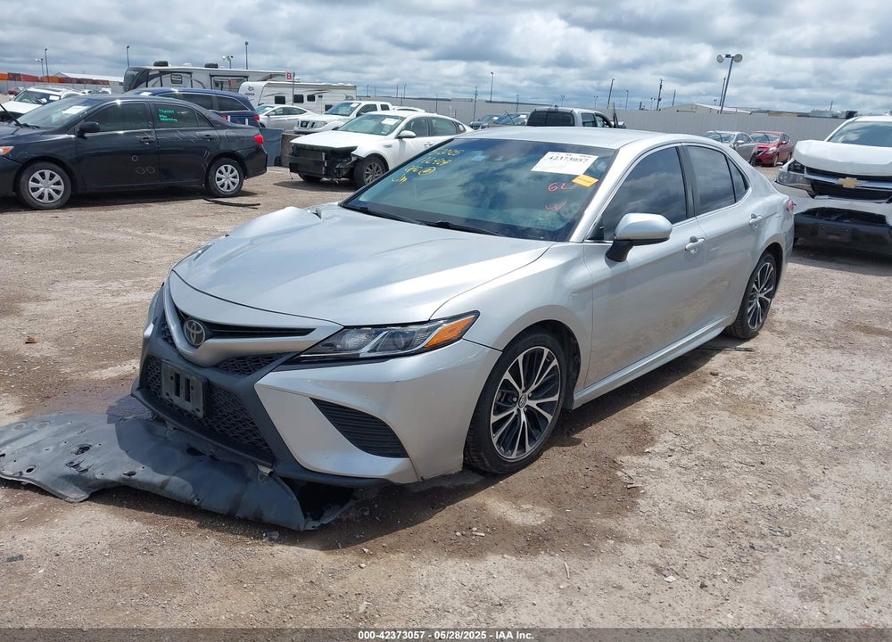 2018 TOYOTA CAMRY SE VIN: 4T1B11HK2JU555376