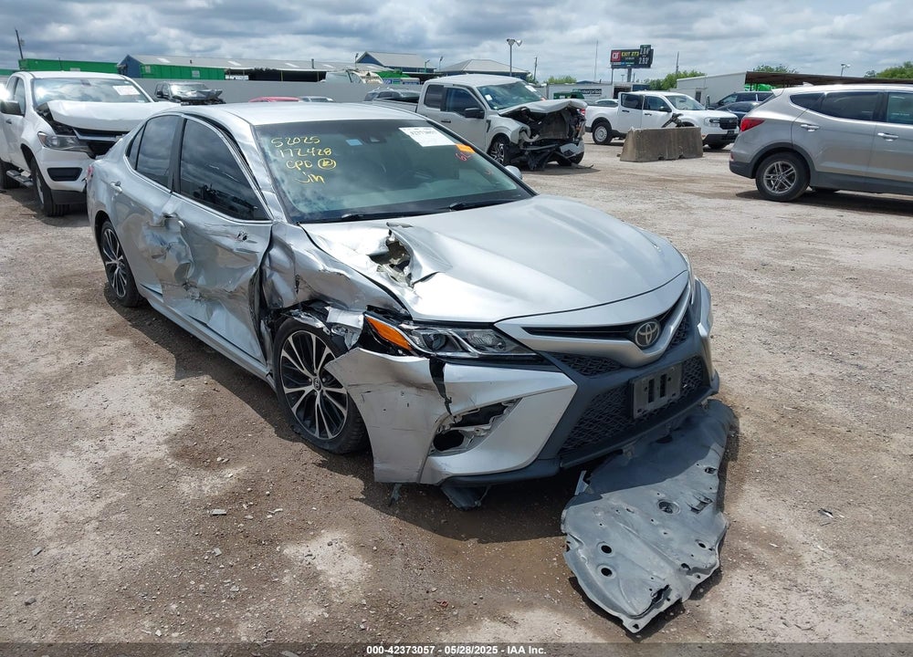 2018 TOYOTA CAMRY SE VIN: 4T1B11HK2JU555376
