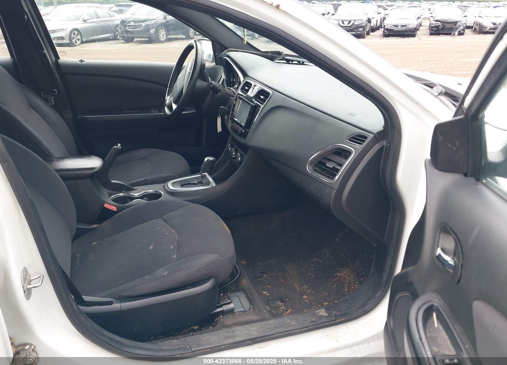 2012 CHRYSLER 200 TOURING VIN: 1C3CCBBB1CN288945