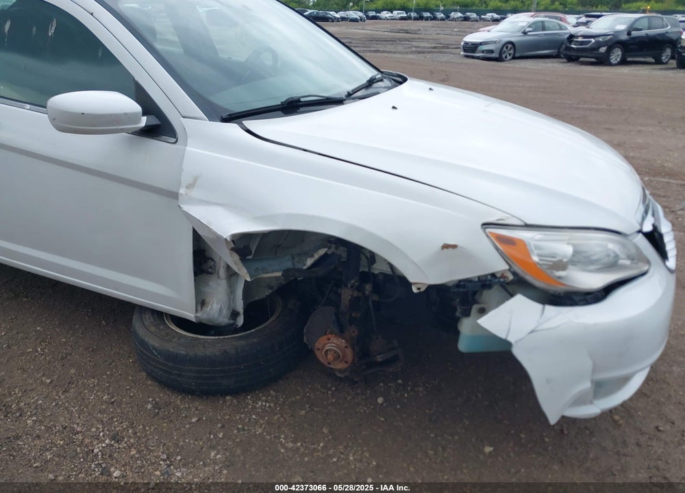 2012 CHRYSLER 200 TOURING VIN: 1C3CCBBB1CN288945