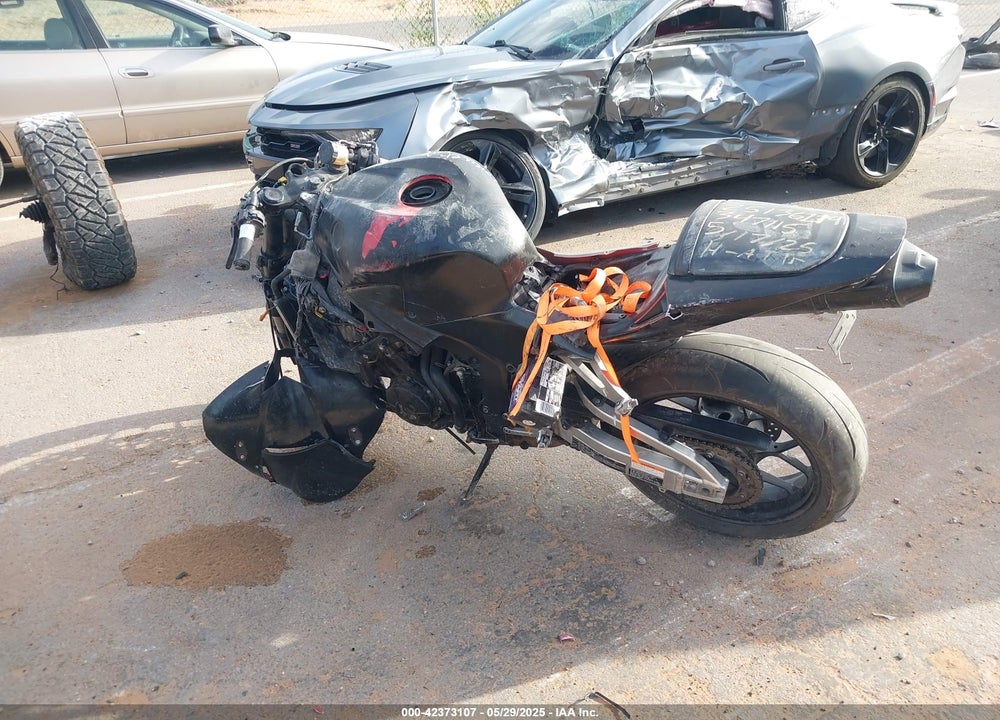 2014 HONDA CBR600 RR VIN: JH2PC4002EK700005