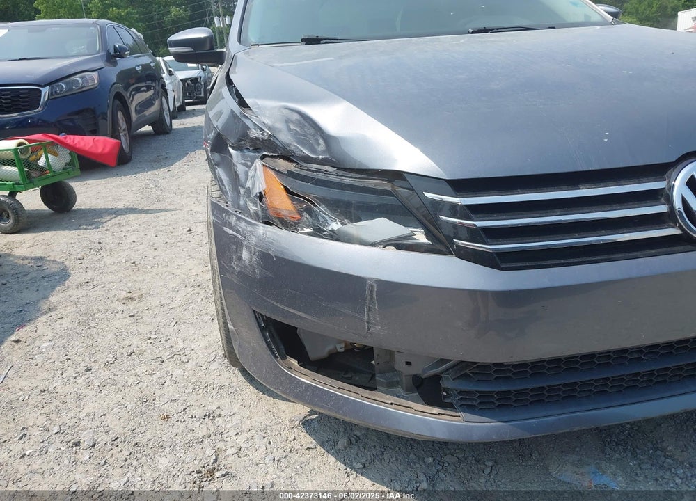 2014 VOLKSWAGEN PASSAT VIN: 1VWAS7A32EC070490