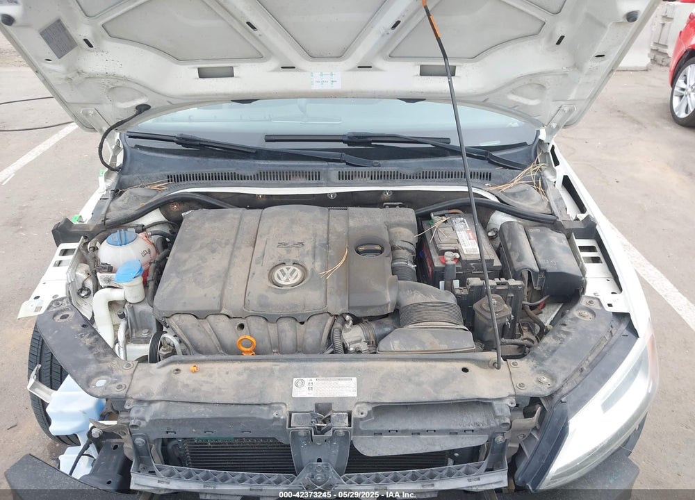 2012 VOLKSWAGEN JETTA 2.5L SE VIN: 3VWDP7AJ3CM300840