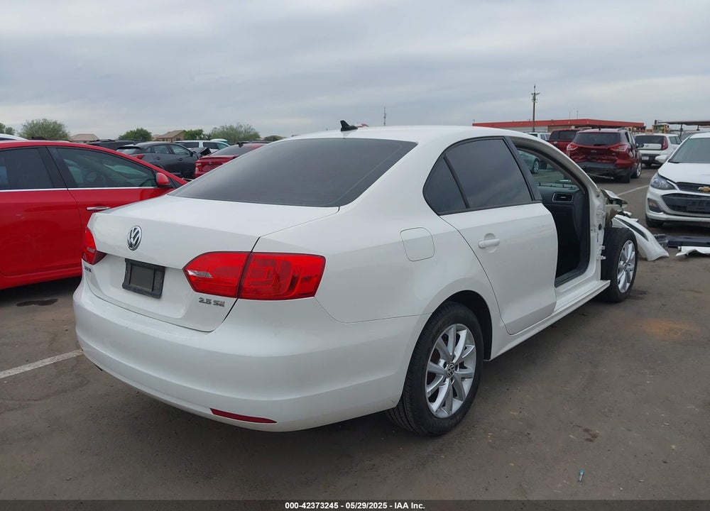 2012 VOLKSWAGEN JETTA 2.5L SE VIN: 3VWDP7AJ3CM300840
