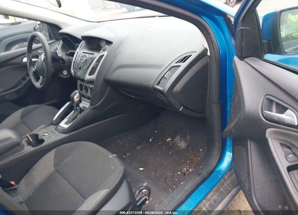 2014 FORD FOCUS VIN: 1FADP3K27EL122914