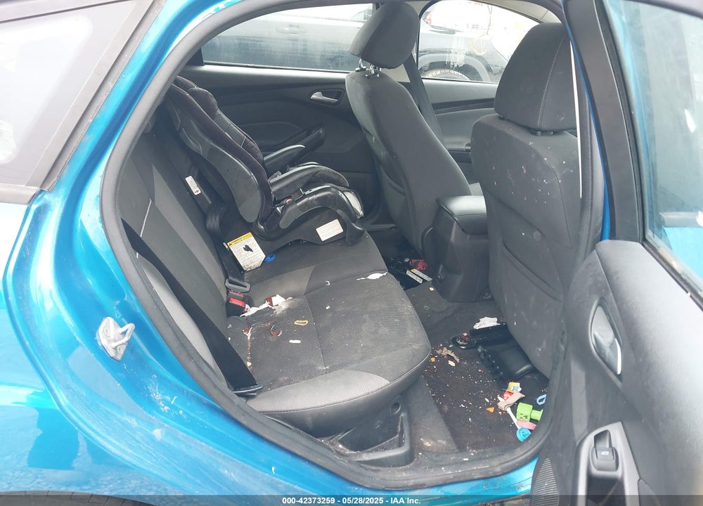 2014 FORD FOCUS VIN: 1FADP3K27EL122914