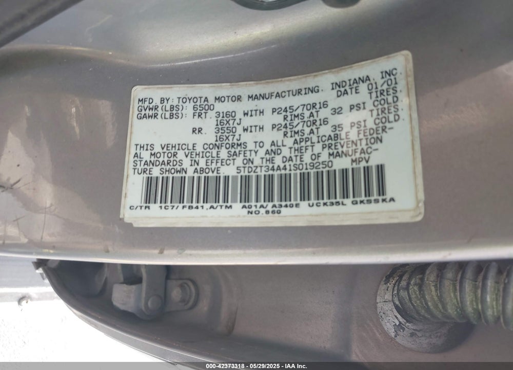 2001 TOYOTA SEQUOIA SR5 V8 VIN: 5TDZT34A41S019250