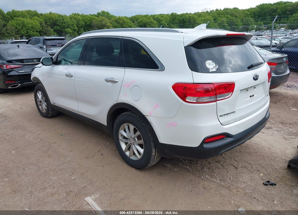 2016 KIA SORENTO 2.4L LX VIN: 5XYPGDA37GG047296