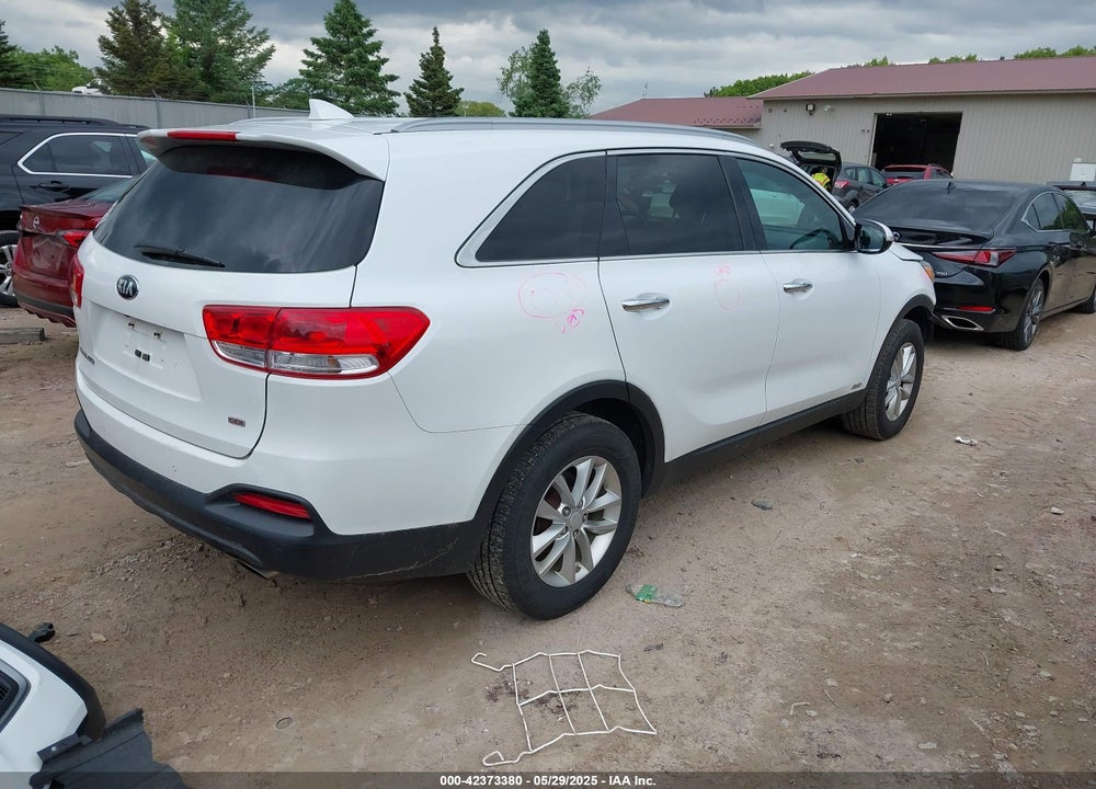 2016 KIA SORENTO 2.4L LX VIN: 5XYPGDA37GG047296