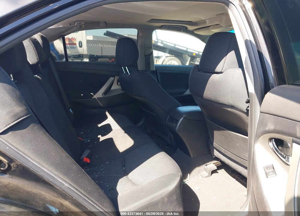 2011 TOYOTA CAMRY VIN: 4T1BF3EK4BU690037