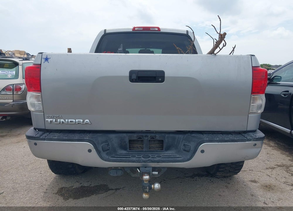 2013 TOYOTA TUNDRA PLATINUM 5.7L V8 VIN: 5TFFY5F14DX139769