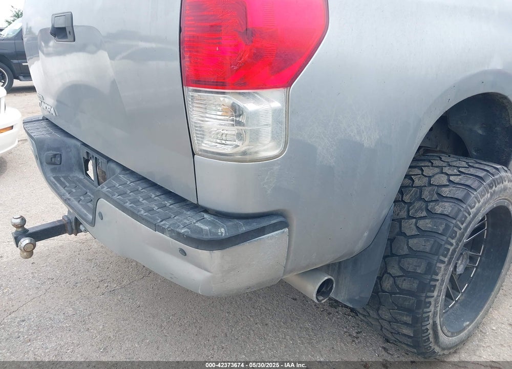 2013 TOYOTA TUNDRA PLATINUM 5.7L V8 VIN: 5TFFY5F14DX139769