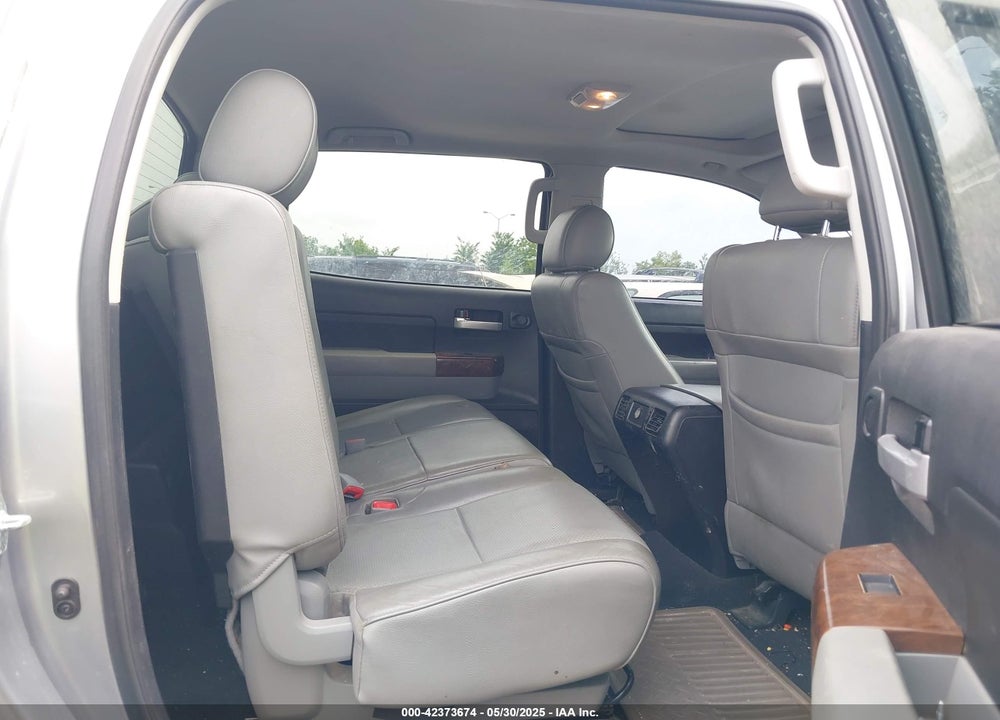 2013 TOYOTA TUNDRA PLATINUM 5.7L V8 VIN: 5TFFY5F14DX139769