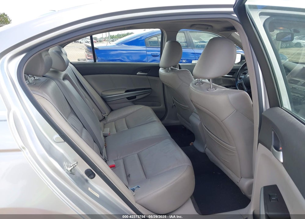 2008 HONDA ACCORD VIN: JHMCP26818C036905