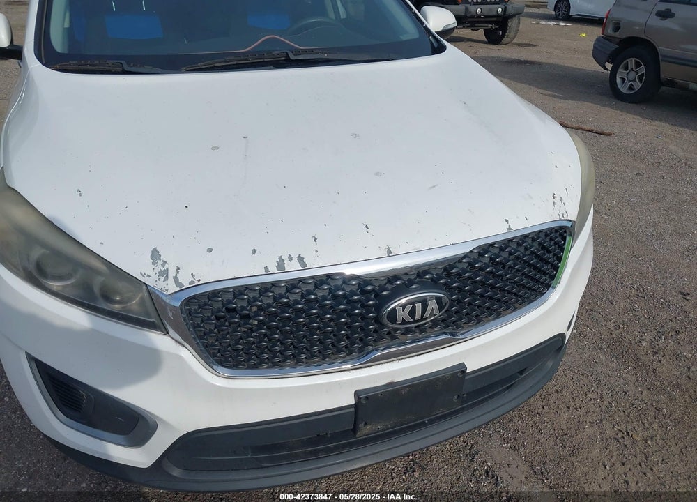2016 KIA SORENTO VIN: 5XYPGDA52GG014353