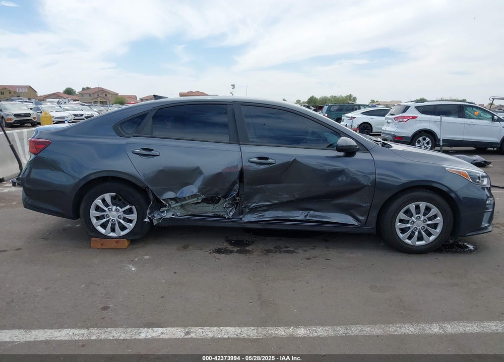 2021 KIA FORTE VIN: 3KPF24AD0ME300230