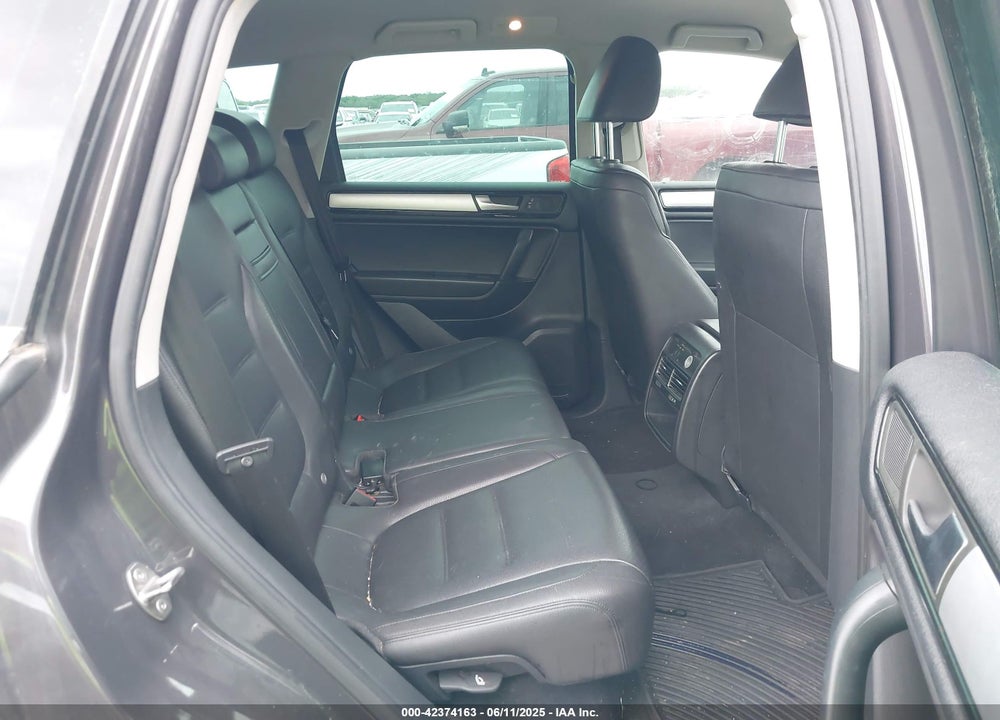 2012 VOLKSWAGEN TOUAREG VIN: WVGEF9BP5CD010017