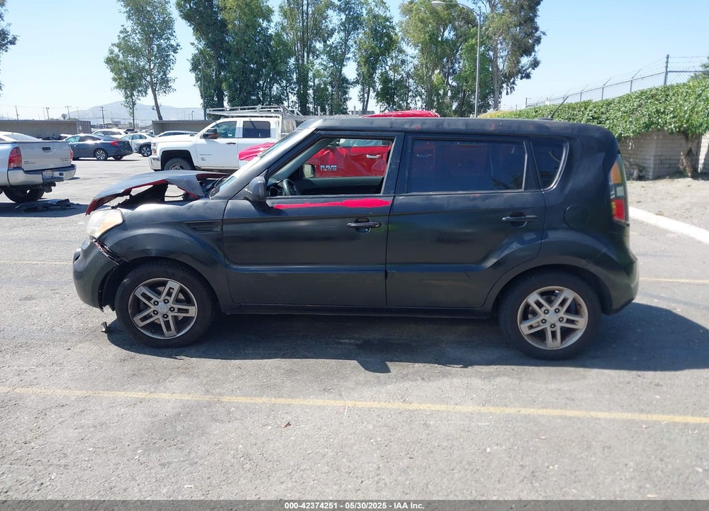 2011 KIA SOUL VIN: KNDJT2A27B7335953