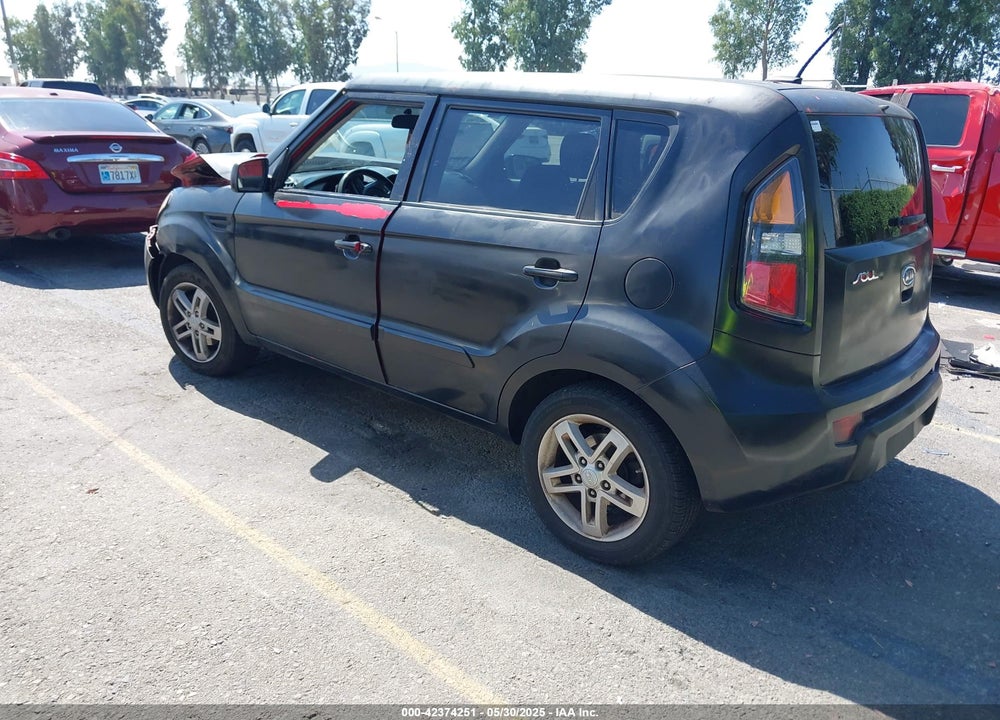 2011 KIA SOUL VIN: KNDJT2A27B7335953