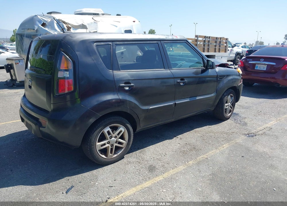 2011 KIA SOUL VIN: KNDJT2A27B7335953