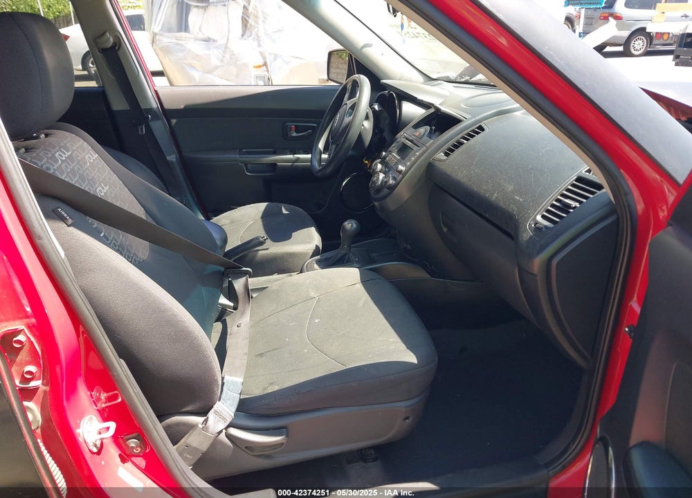 2011 KIA SOUL VIN: KNDJT2A27B7335953