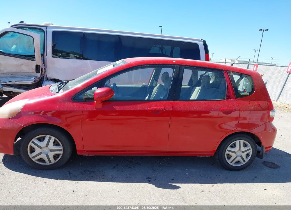 2007 HONDA FIT VIN: JHMGD37427S060145