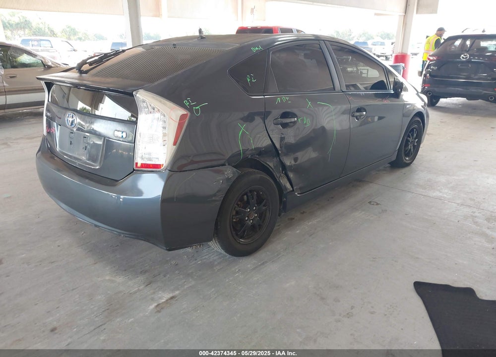 2013 TOYOTA PRIUS TWO VIN: JTDKN3DU6D1629156