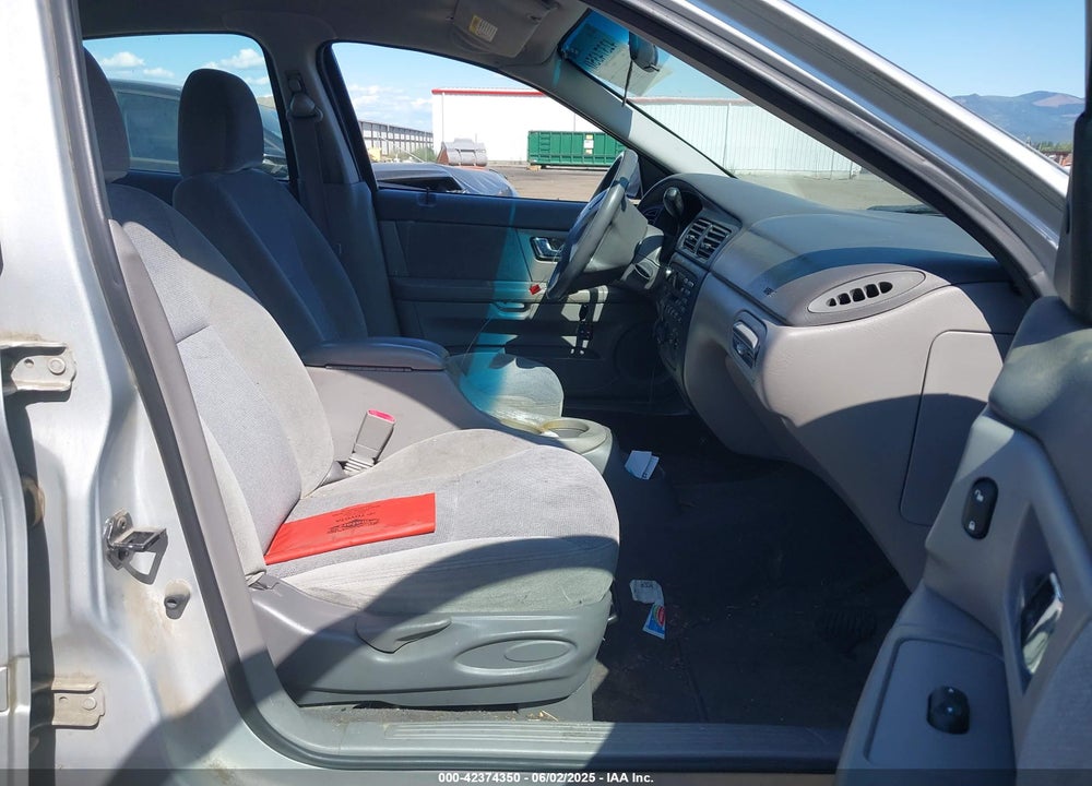 2001 FORD TAURUS VIN: 1FAFP53231A232447