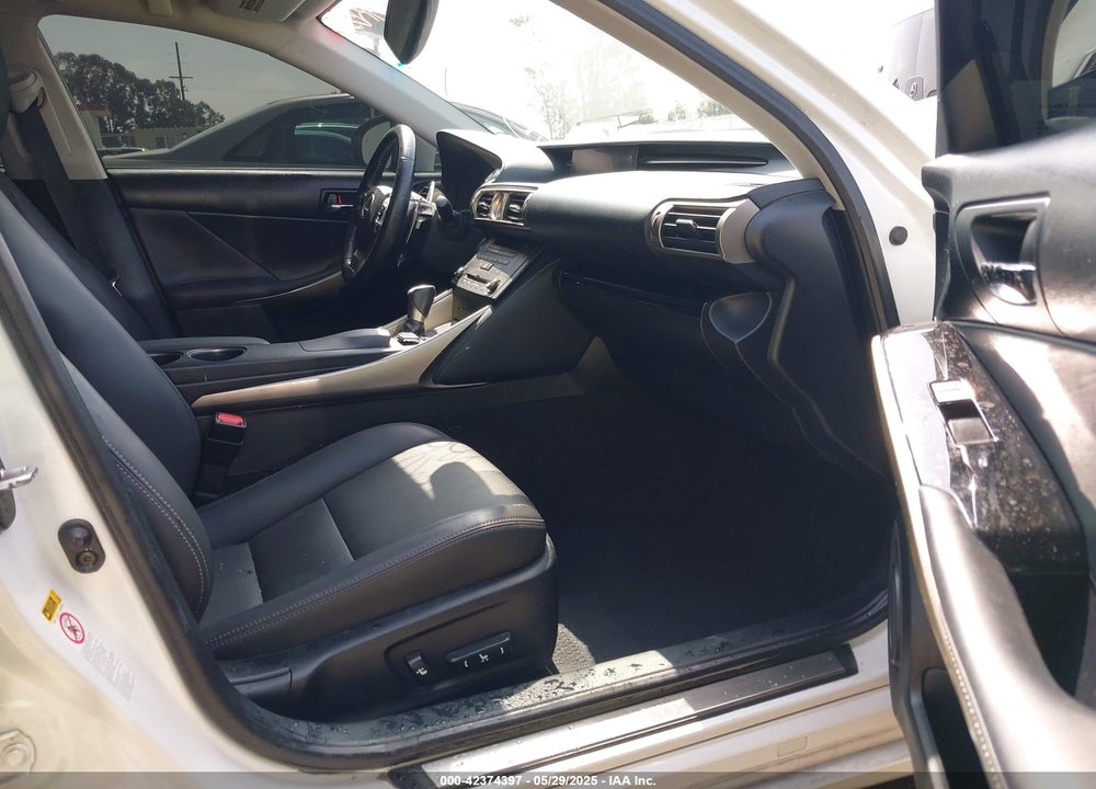 2015 LEXUS IS 250 CRAFTED LINE VIN: JTHBF1D29F5082748