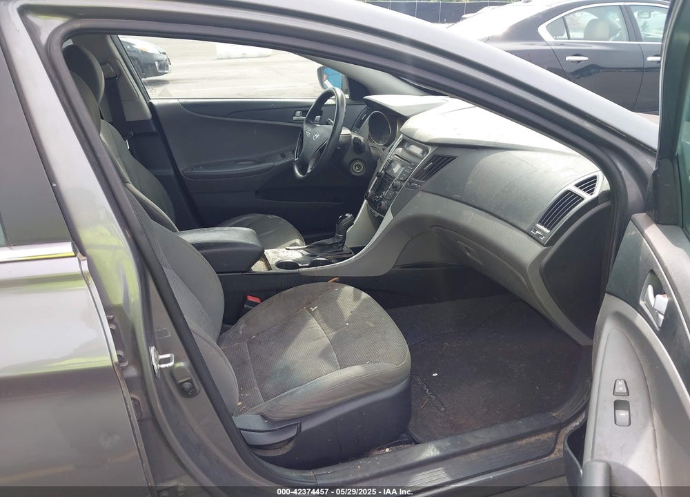 2013 HYUNDAI SONATA VIN: 5NPEB4AC0DH631775