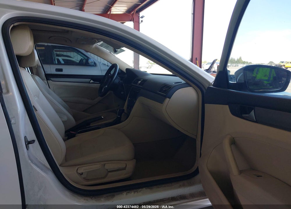 2014 VOLKSWAGEN PASSAT 2.0L TDI SE VIN: 1VWBN7A3XEC087730