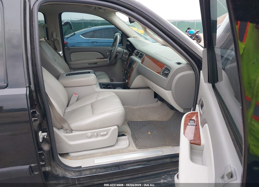 2007 CHEVROLET SUBURBAN 1500 LTZ VIN: 3GNFK16307G128456