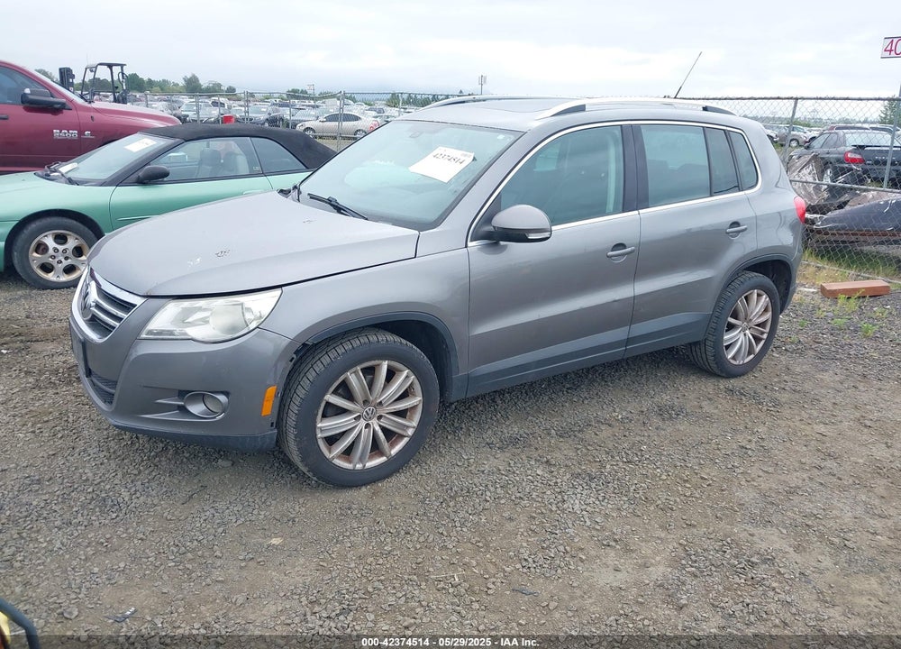 2010 VOLKSWAGEN TIGUAN VIN: WVGBV7AX2AW503778