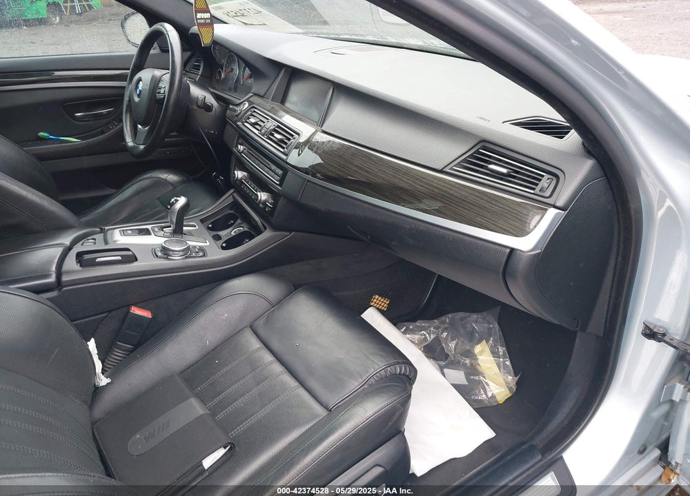 2015 BMW M5 VIN: WBSFV9C51FD594518