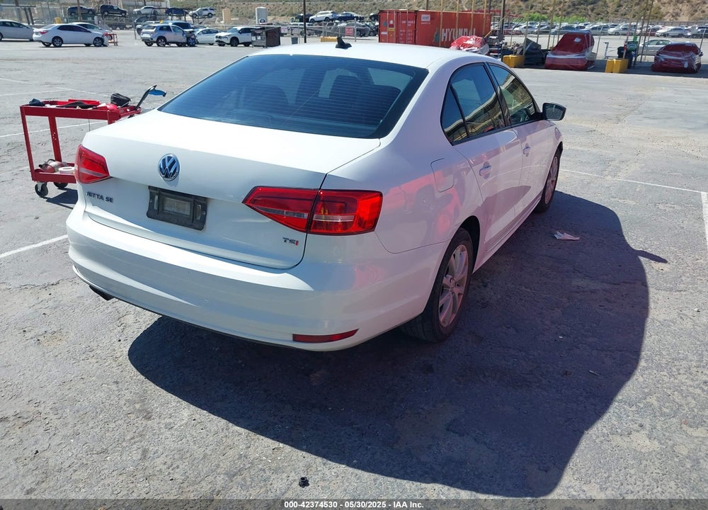 2015 VOLKSWAGEN JETTA VIN: 3VWD17AJ3FM352152