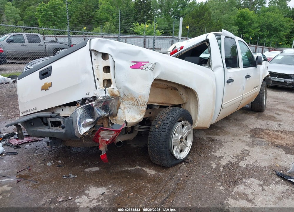 2013 CHEVROLET SILVERADO 1500 VIN: 3GCPKSE79DG268766