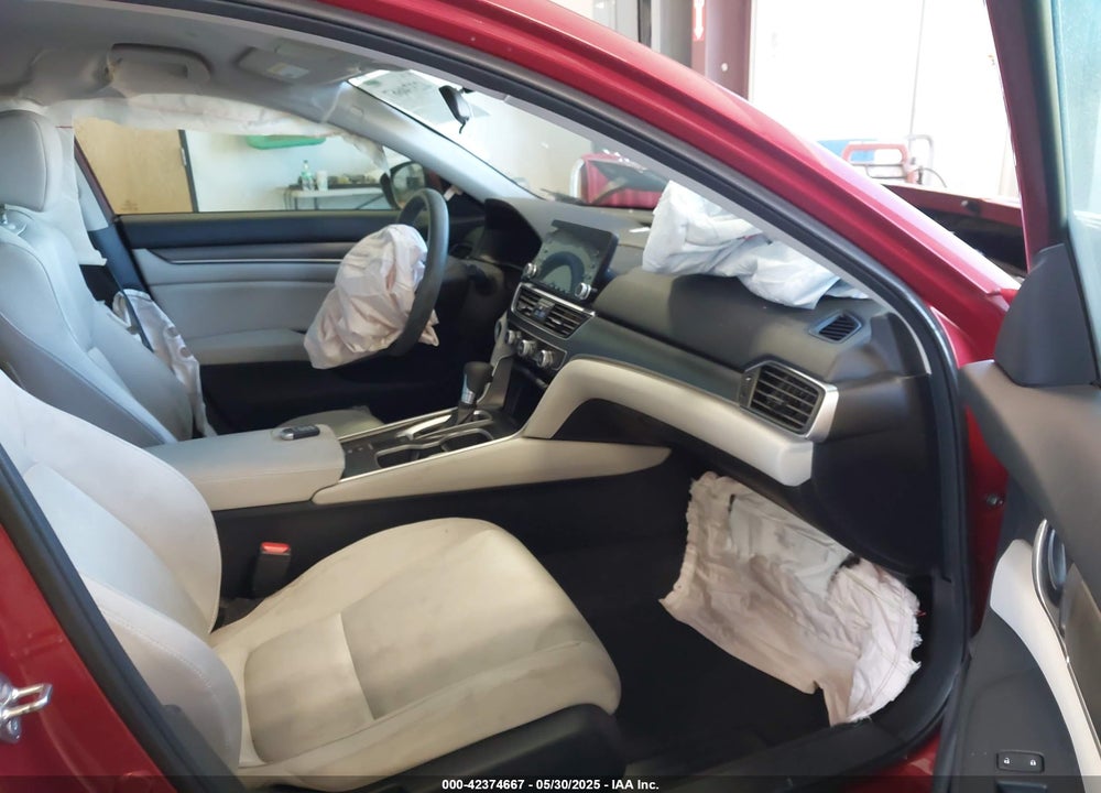 2018 HONDA ACCORD VIN: 1HGCV1F1XJA038305