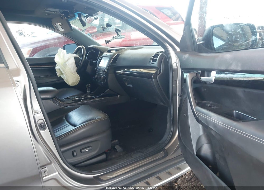 2014 KIA SORENTO VIN: 5XYKW4A70EG545479