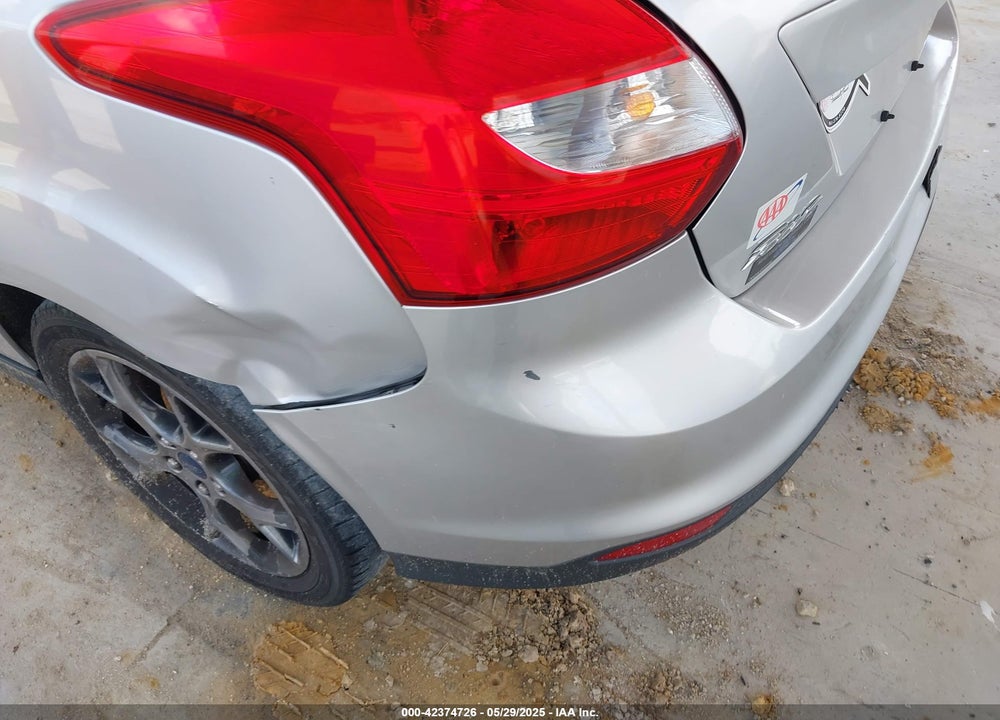 2014 FORD FOCUS VIN: 1FADP3K24EL443910