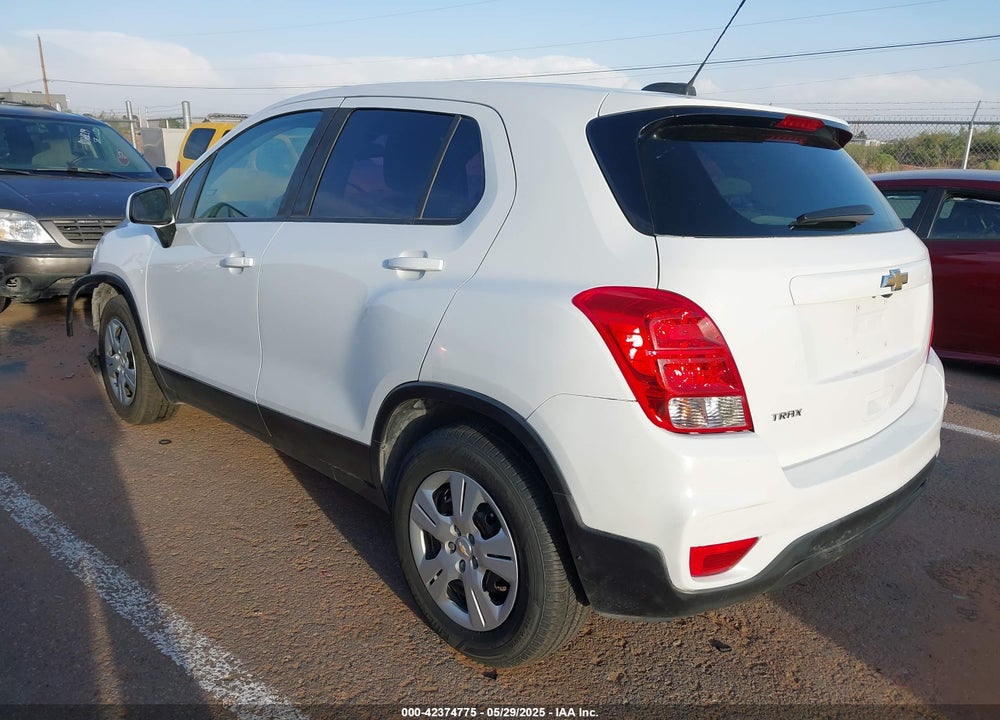 2018 CHEVROLET TRAX LS VIN: 3GNCJKSB8JL172678