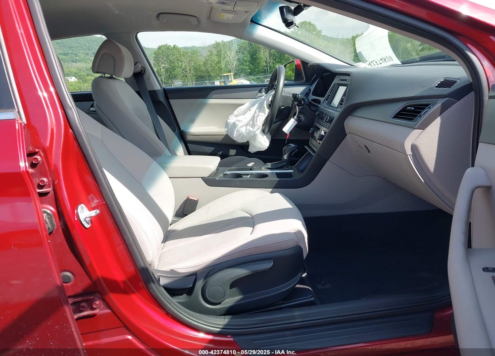2016 HYUNDAI SONATA SE VIN: 5NPE24AF4GH433425