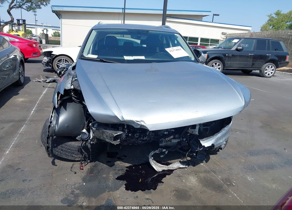 2019 VOLKSWAGEN TIGUAN VIN: 3VV3B7AX2KM118001