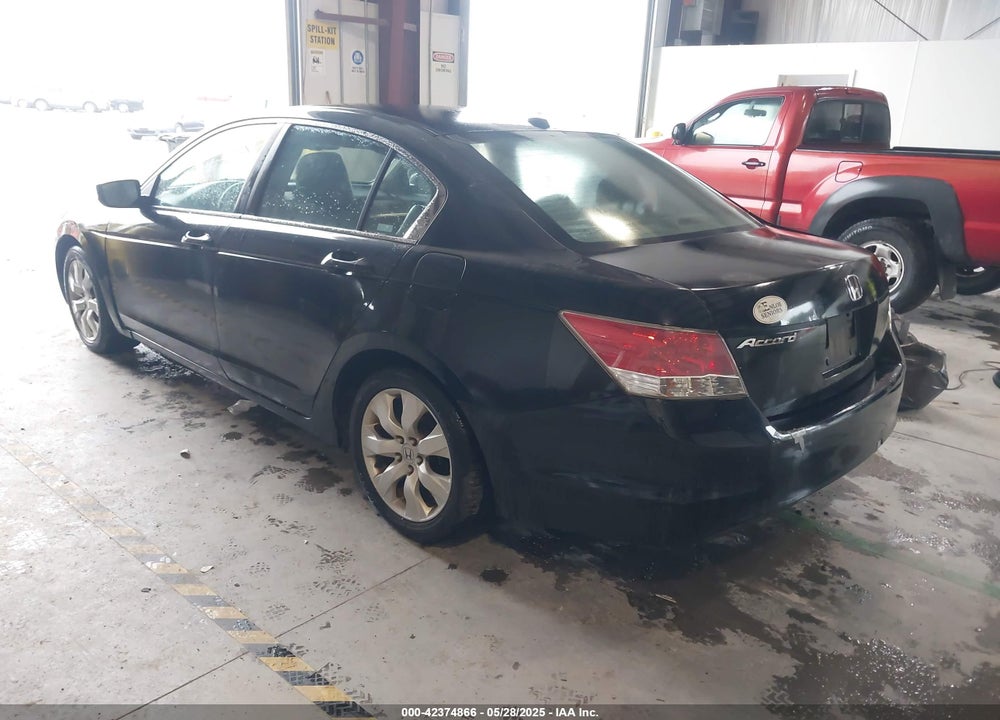 2008 HONDA ACCORD VIN: 1HGCP26818A097900