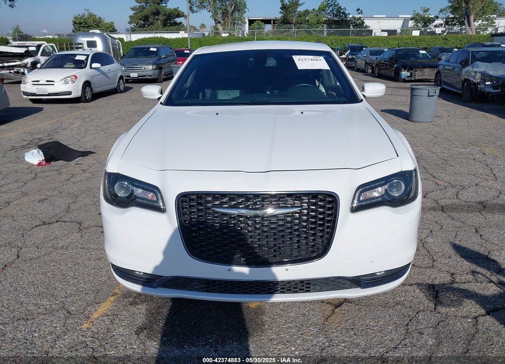 2018 CHRYSLER 300 VIN: 2C3CCAGG1JH267517