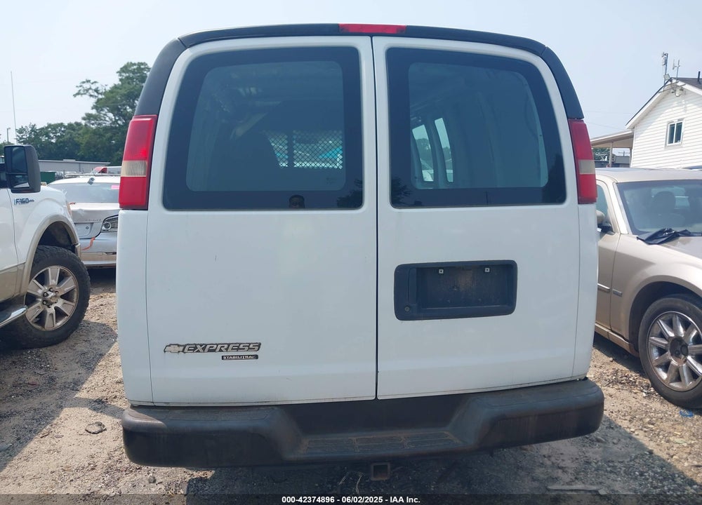 2011 CHEVROLET EXPRESS 1500 WORK VAN VIN: 1GCSGAFX2B1112312