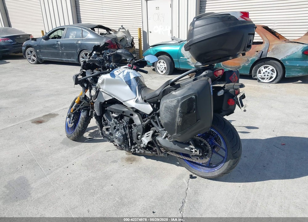 2022 YAMAHA MTT09 GT VIN: JYARN74Y8NA000388